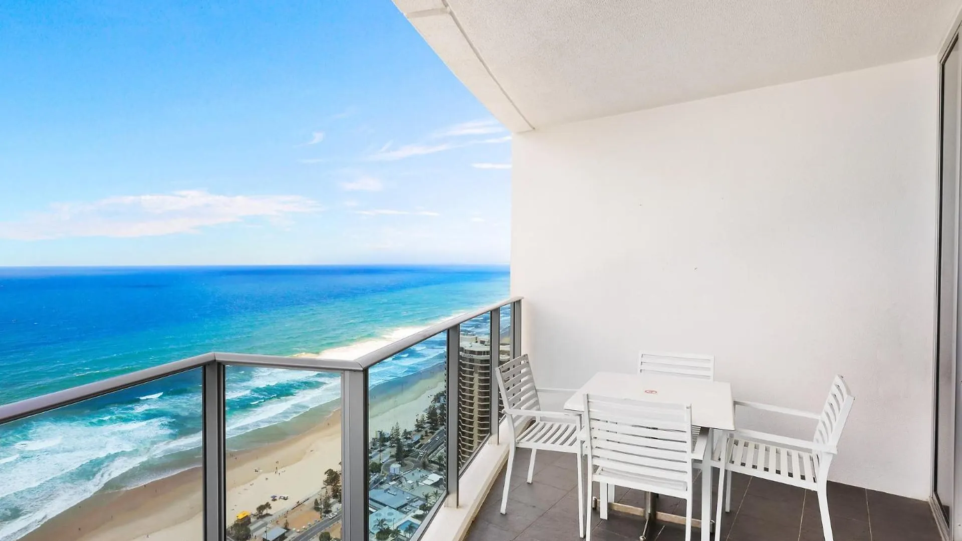 Number 1 H Residences - Wifi, Parking & More By Gold Coast Holidays