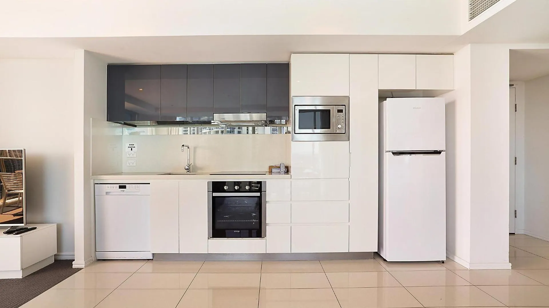 Lägenhet Number 1 H Residences - Wifi, Parking & More By Gold Coast Holidays Australien
