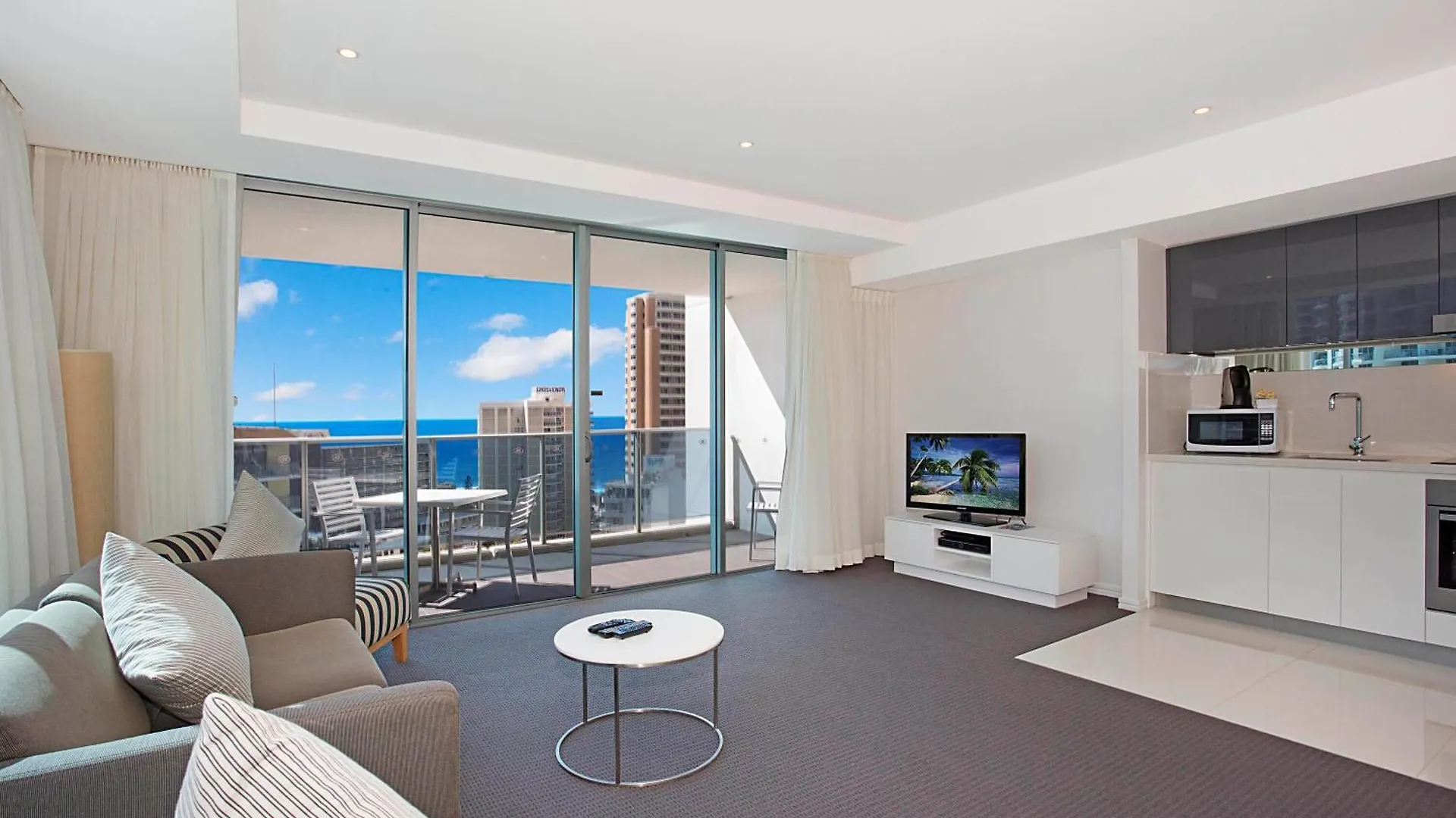 Number 1 H Residences - Wifi, Parking & More By Gold Coast Holidays 0*,