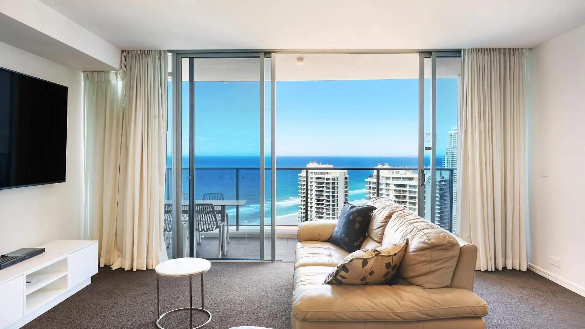 Number 1 H Residences - Wifi, Parking & More By Gold Coast Holidays Australien