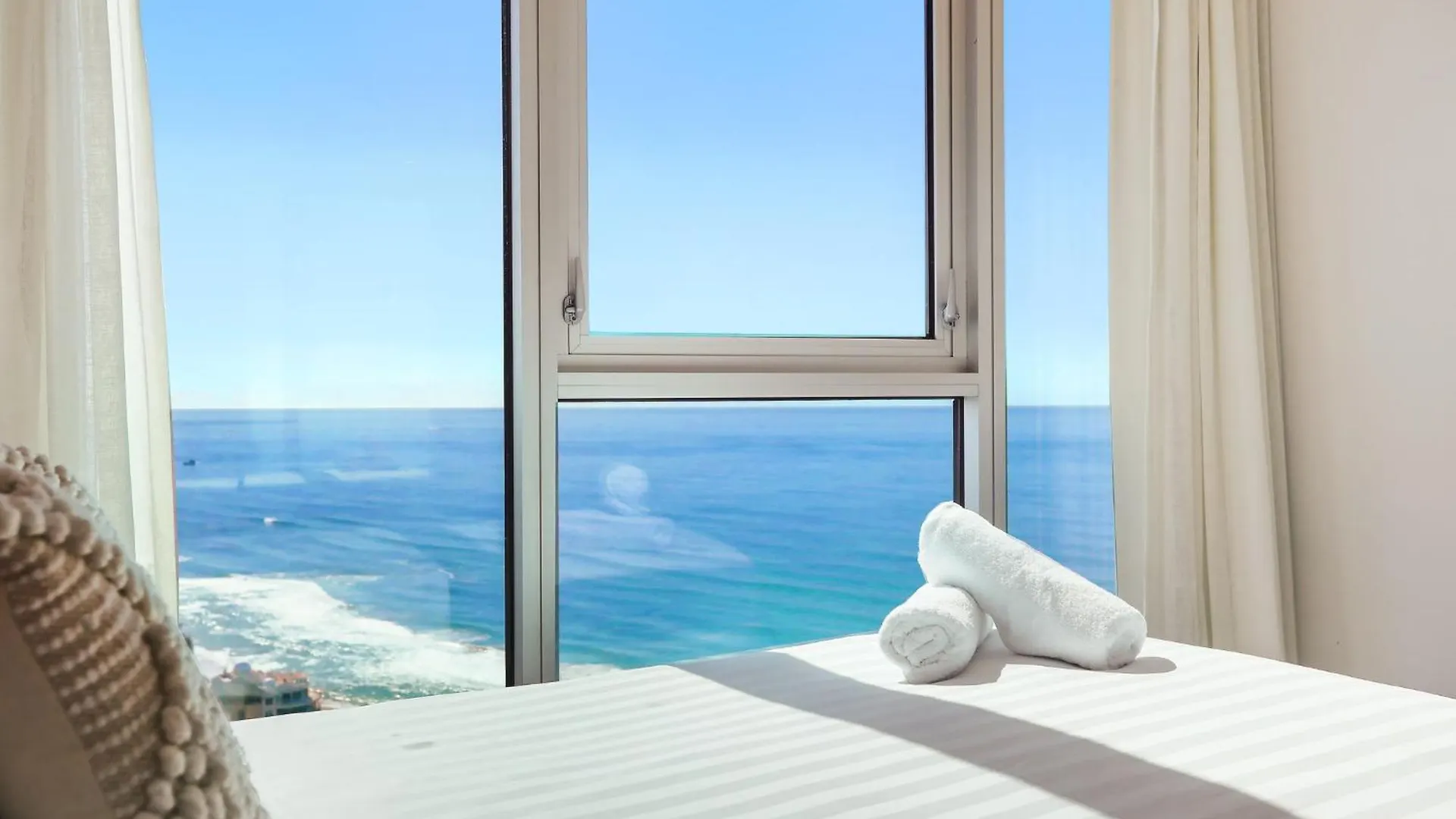 Number 1 H Residences - Wifi, Parking & More By Gold Coast Holidays Lägenhet