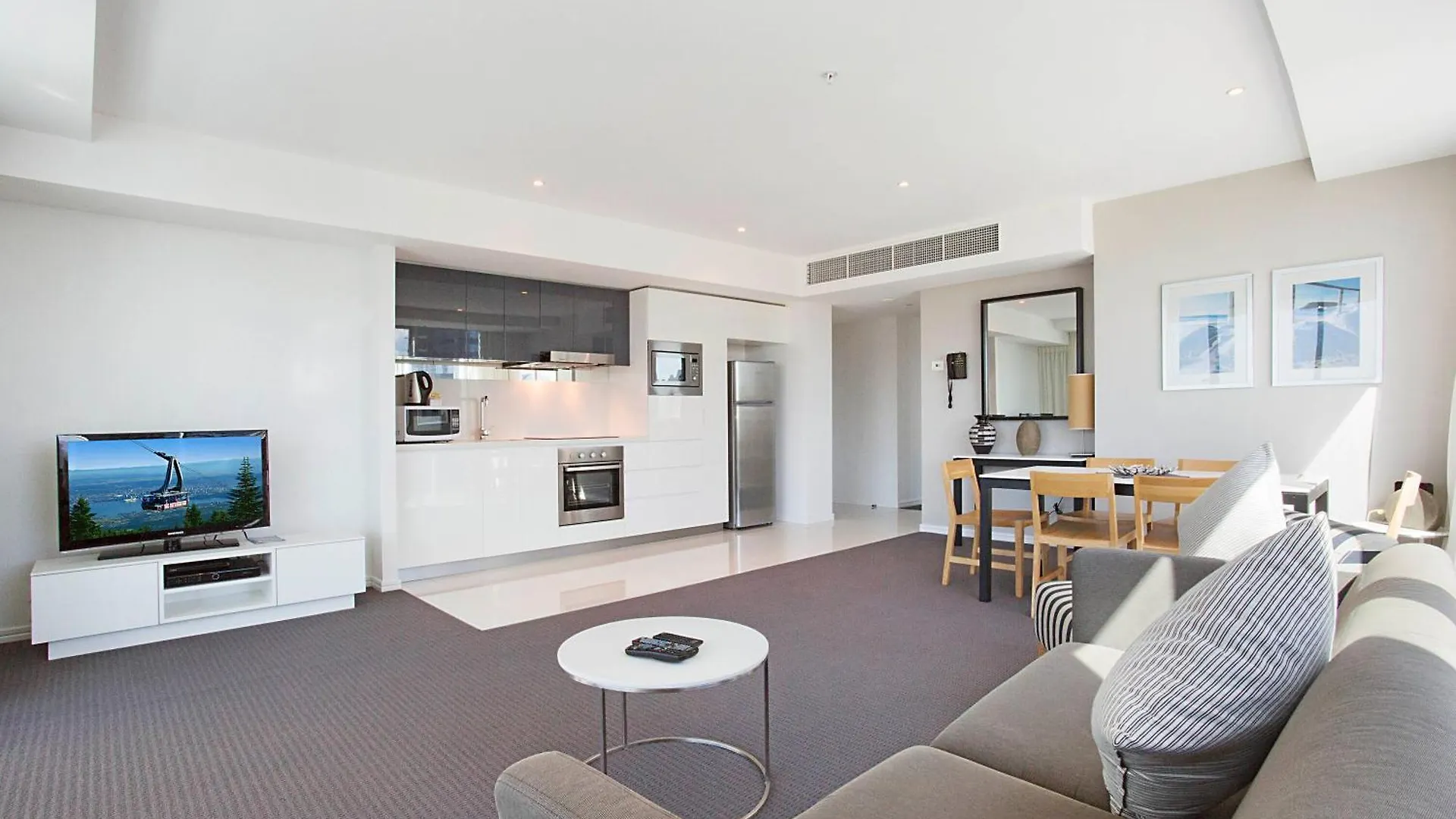 Number 1 H Residences - Wifi, Parking & More By Gold Coast Holidays 0*,