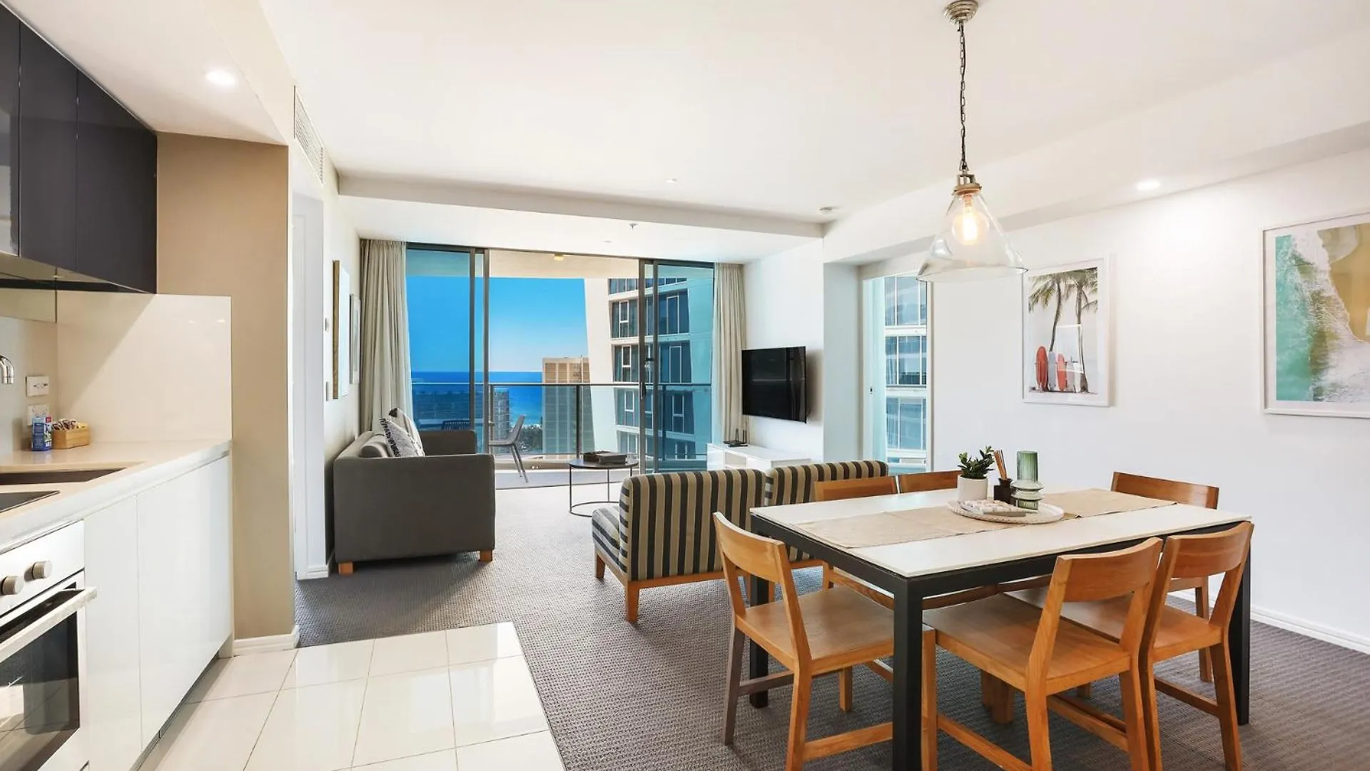Number 1 H Residences - Wifi, Parking & More By Gold Coast Holidays 0*,