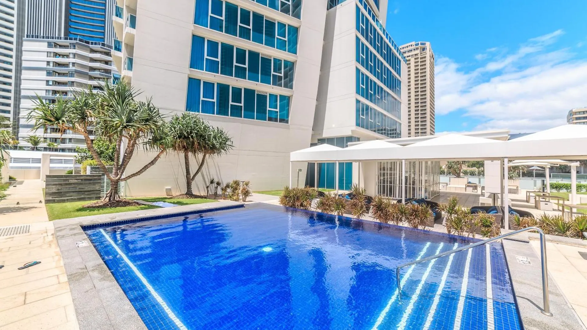 Number 1 H Residences - Wifi, Parking & More By Gold Coast Holidays 0*,  Australia